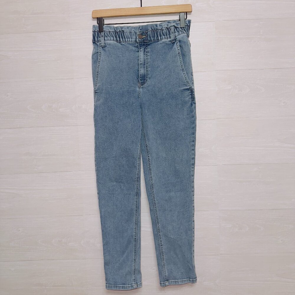 Simple Society Denim Women's 5/27 Light Wash High Waisted Paperbag Mom Jeans